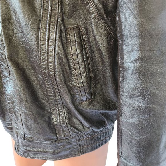 Men's Vintage Leather Bomber Jacket Soft Sheepskin Leather Removable Fur Lining - Picture 7 of 16